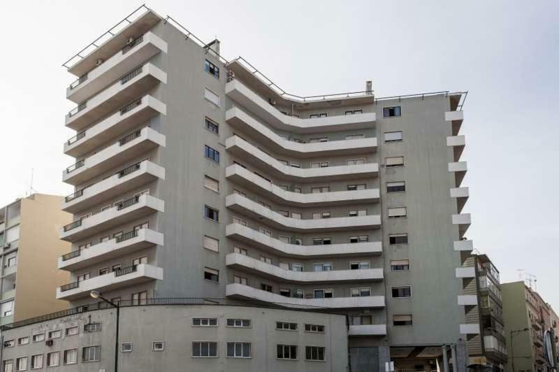Santa Apolonia 7d - 6 Bedrooms Lisbon